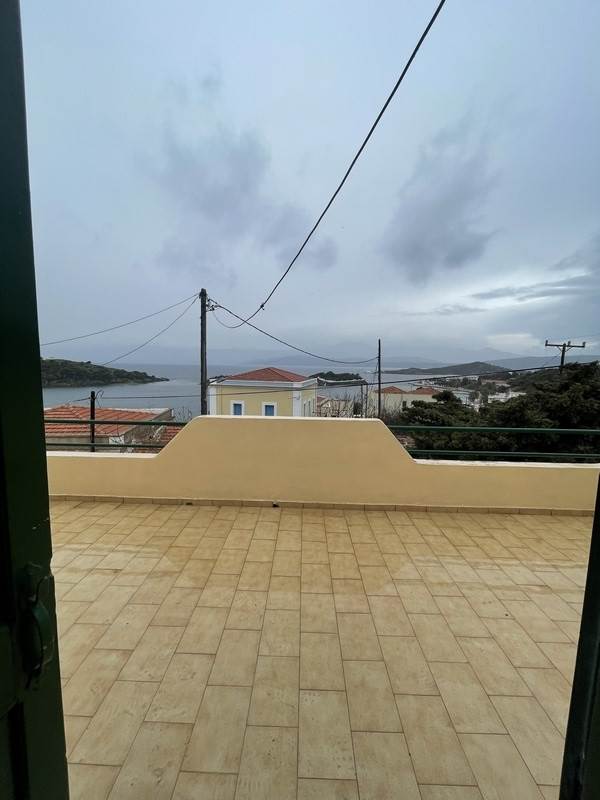 (For Sale) Residential  || Chios/Oinousses - 152 Sq.m, 170.000€ 