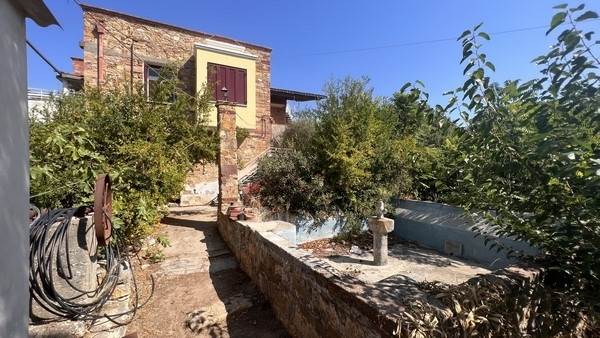 (For Sale) Residential  || Chios/Chios Chora - 200 Sq.m, 250.000€ 