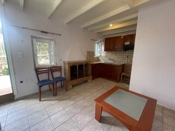 (Προς Πώληση) Κατοικία Μεζονέτα || Ν. Χίος/Ιωνία - 61 τ.μ, Τιμή: 40.000€ 